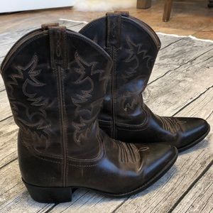 Ariat leather 4LR boots, size 4